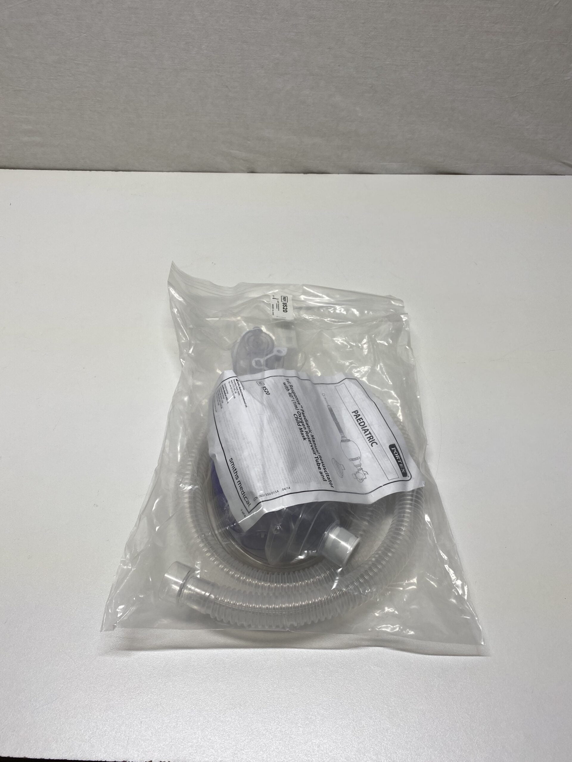 71iI-H0QVZL._AC_SX679_PIbundle-4,TopRight,0,0_SH20_ SMITHS MEDICAL Oxygen Reservoir Tube and Child Mask 8520 - Image 1