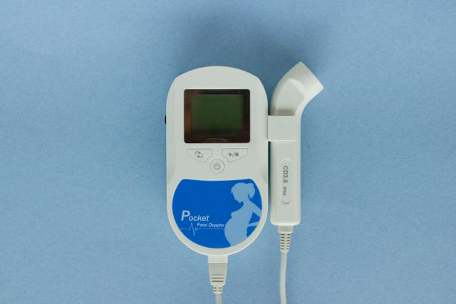 Pocket-size Doppler ultrasound device