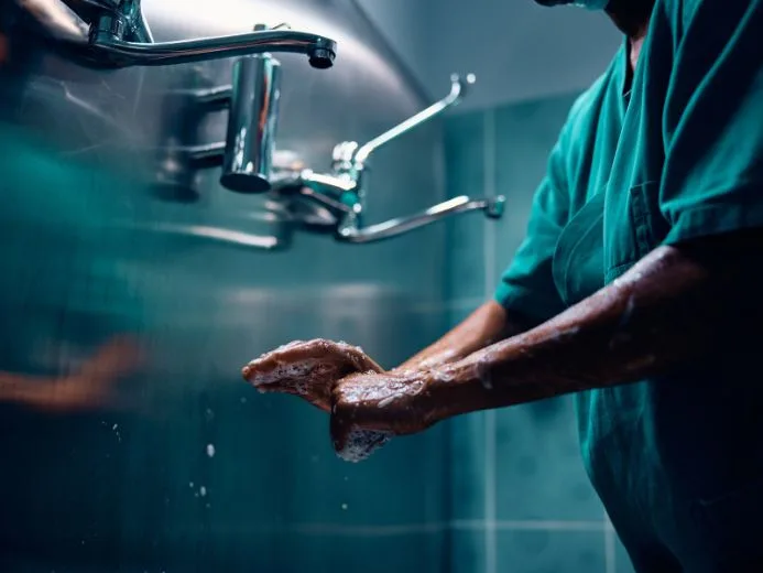 How to Maintain Sterility with Aseptic Technique in Various Medical Settings