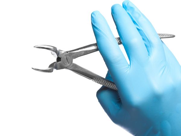 Dental forceps with serrations are easy to handle