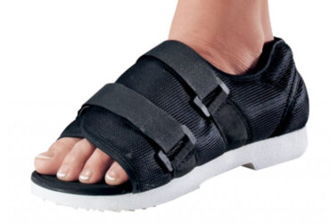 79-81138 SHOE MED/SURG MALE XL