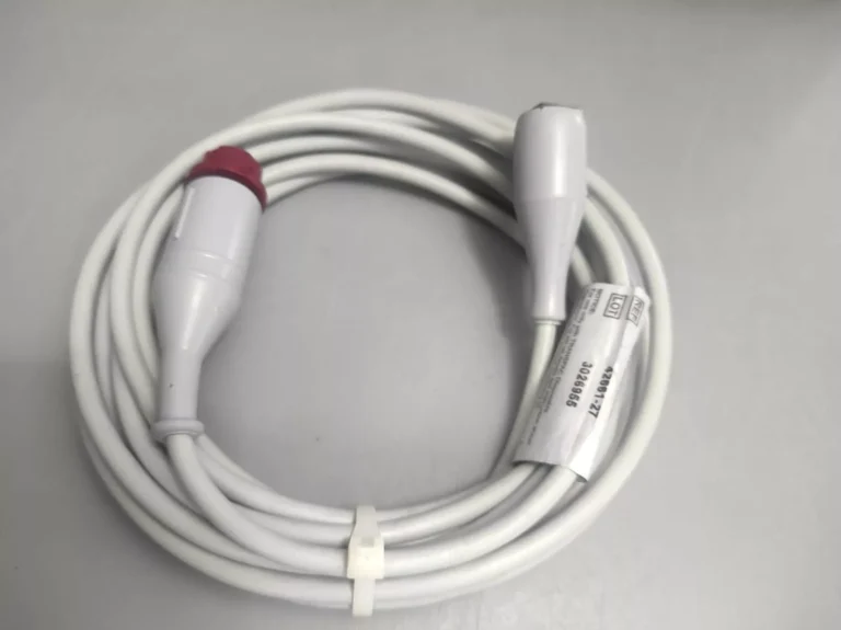 ICU MEDICAL 42661-27 Philips Compatible IBP Adapter Cable