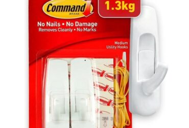 3M Command Hooks Multi-Pack – Reliable and Damage-Free, 3 lb, White, 6 Hooks and 12 Strips