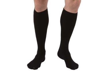 RELIEF KNEE 20-30 CLOSED TOE PETITE BLACK MD