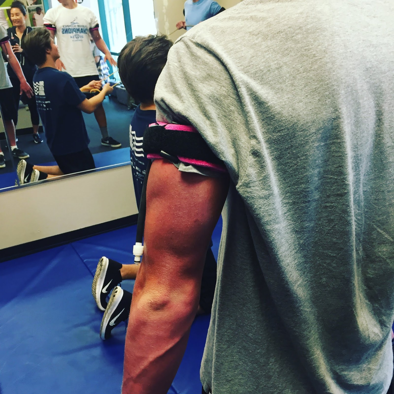 2016-04-2515.50.05.jpg PRE PACK OPAQUE 20-30 KNEE W/10SKU