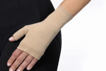 JOBST BELLA LITE GAUNTLET 15-20 BEIGE MD
