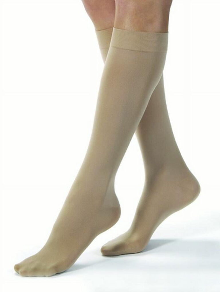 JOBST OPAQUE KNEE 30-40 CLOSED TOE PETITE NATURAL MD