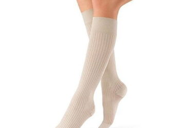 JOBST SOSOFT KNEE 8-15 RIBBED CLOSED TOE BLACK SM