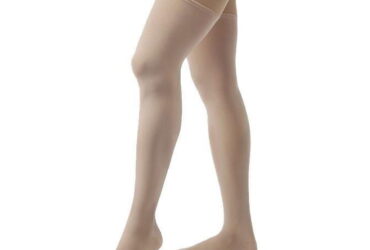 JOBST ULTRASHEER KNEE 15-20 CLOSED TOE HONEY MD