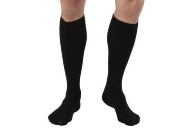 RELIEF KNEE 15-20 CLOSED TOE BLACK MD