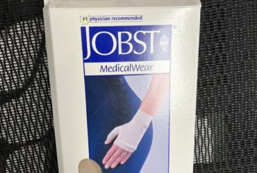 JOBST BELLA LITE GAUNTLET 20-30 BEIGE MD